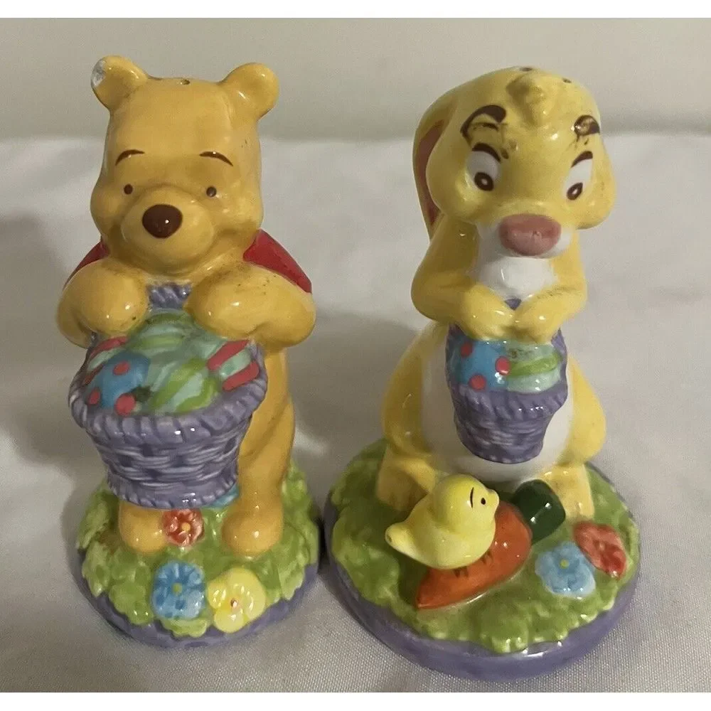 Disney Easter Winnie The Pooh And Rabbit Easter Tray Salt & Pepper